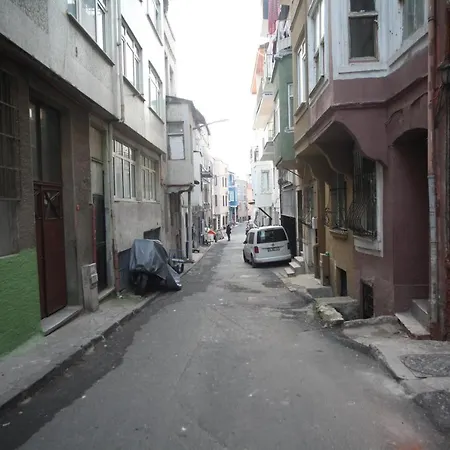 Private In Heart Of Taksim Square 2 Istanbul